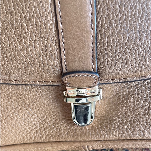 Michael Kors Tan Crossbody Leather Saddle Bag - Picture 2 of 5